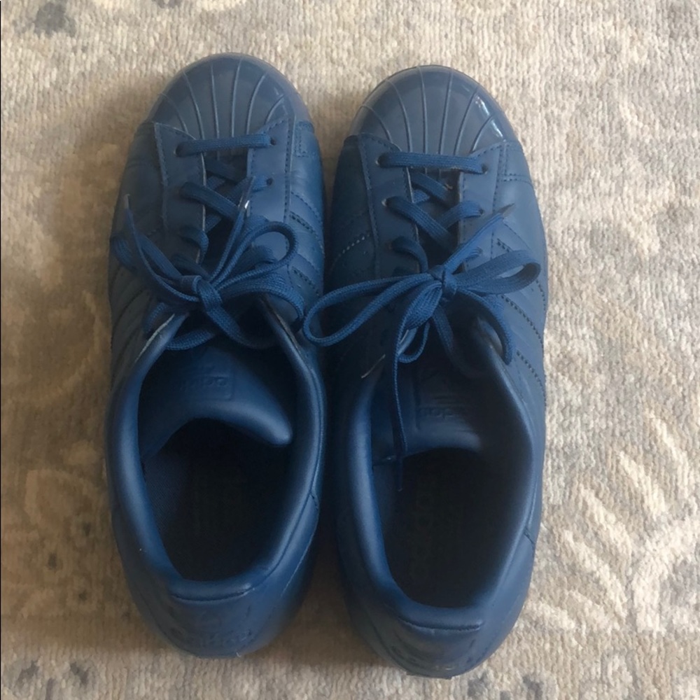 Women’s Adidas Superstar sneakers